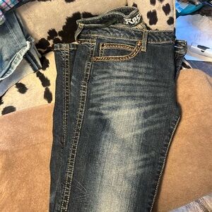 Wrangler women’s rock revival size 5/6 34 jeans western